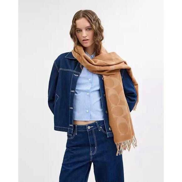 NWT Coach Signature Oversized Scarf Muffler CU807 Camel - Picture 8 of 9